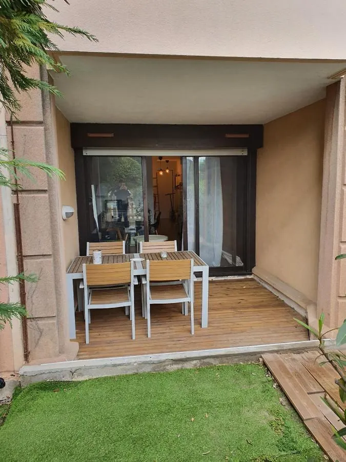 Cyrnos Apartment Cannes 0*,  France